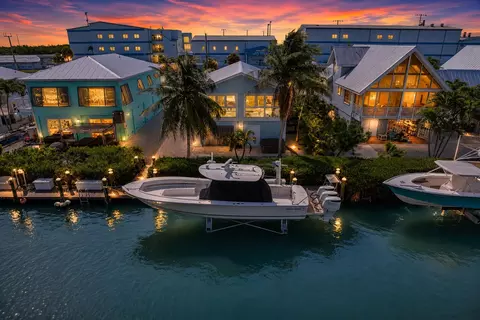 319 Sombrero Beach Rd #2, Marathon, FL 33050