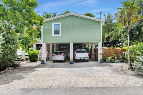 5204 Dogwood Dell St, Marathon, FL 33050