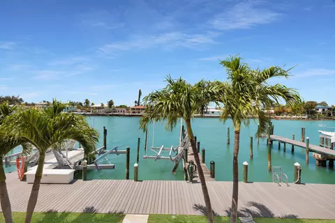 95 Coco Plum Dr #2D, Marathon, FL 33050