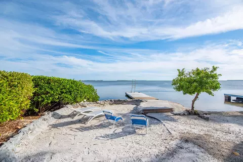 94 Sacarma Dr, Cudjoe Key, FL 33042