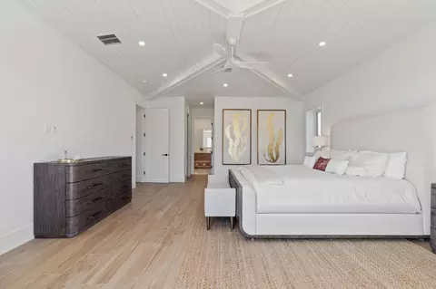 Bedroom - 1002 Snapper Ln, Key Largo, FL 33037 photo 2 of 7