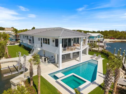 Exterior - 1002 Snapper Ln, Key Largo, FL 33037 photo 14 of 14