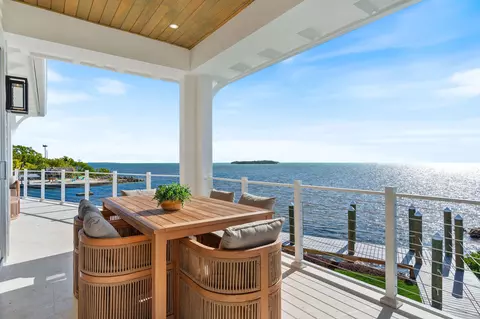 Exterior - 1002 Snapper Ln, Key Largo, FL 33037 photo 6 of 14