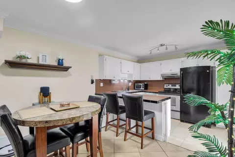 Dining - 3326 Eagle Ave, Key West, FL 33040 photo 1 of 2