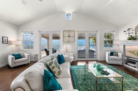 Living - 996 97th Street Ocean, Marathon, FL 33050 photo 4 of 6