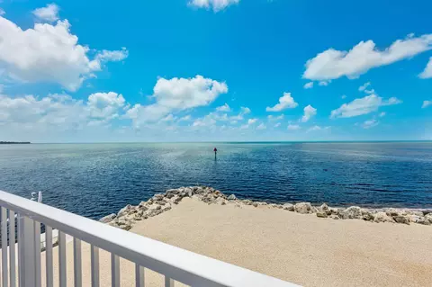 View/Area - 996 97th Street Ocean, Marathon, FL 33050 photo 5 of 11