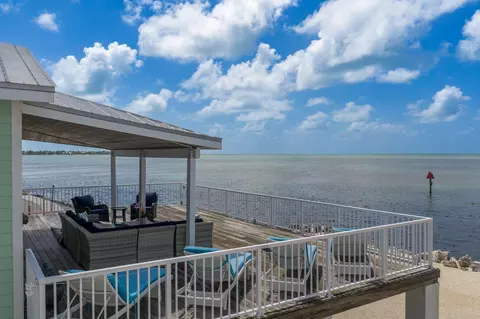 Exterior - 996 97th Street Ocean, Marathon, FL 33050 photo 7 of 15