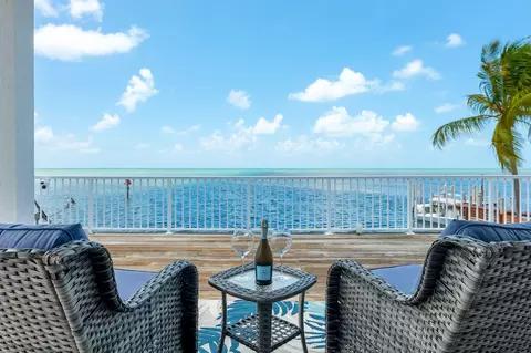 Exterior - 996 97th Street Ocean, Marathon, FL 33050 photo 5 of 15