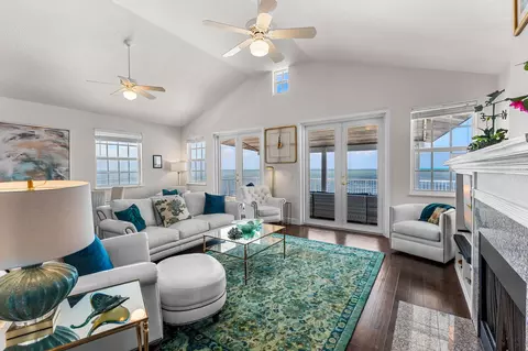 Living - 996 97th Street Ocean, Marathon, FL 33050 photo 2 of 6