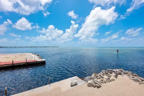 View/Area - 996 97th Street Ocean, Marathon, FL 33050 photo 7 of 11