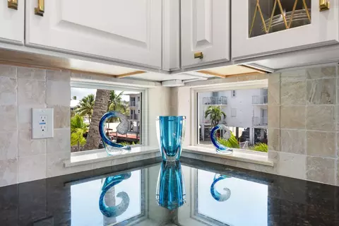 Kitchen - 996 97th Street Ocean, Marathon, FL 33050 photo 5 of 7