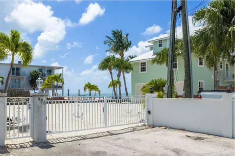 Exterior - 996 97th Street Ocean, Marathon, FL 33050 photo 2 of 15