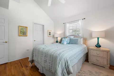 Bedroom - 996 97th Street Ocean, Marathon, FL 33050 photo 2 of 8