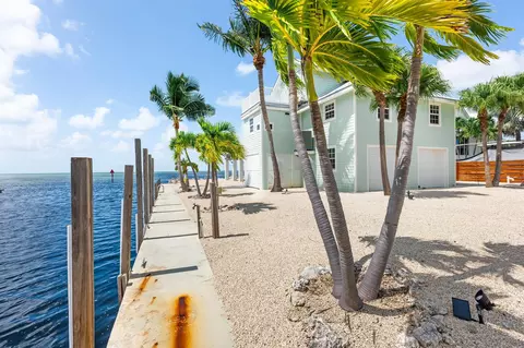 Exterior - 996 97th Street Ocean, Marathon, FL 33050 photo 13 of 15