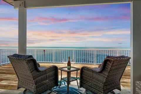 Exterior - 996 97th Street Ocean, Marathon, FL 33050 photo 1 of 15