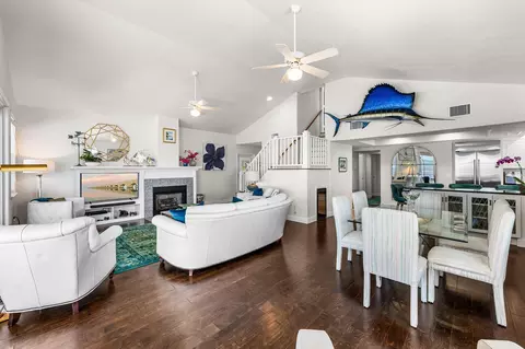 Living - 996 97th Street Ocean, Marathon, FL 33050 photo 6 of 6