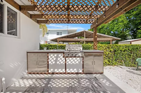 Exterior - 53 Bonefish Ave, Key Largo, FL 33037 photo 2 of 13