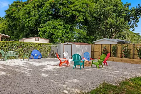 Exterior - 53 Bonefish Ave, Key Largo, FL 33037 photo 5 of 13
