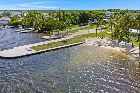 View/Area - 53 Bonefish Ave, Key Largo, FL 33037 photo 4 of 6