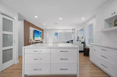 Kitchen - 53 Bonefish Ave, Key Largo, FL 33037 photo 5 of 6