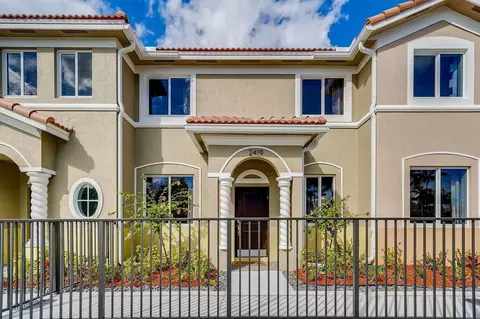 2419 SE 11th St, Homestead, FL 33035