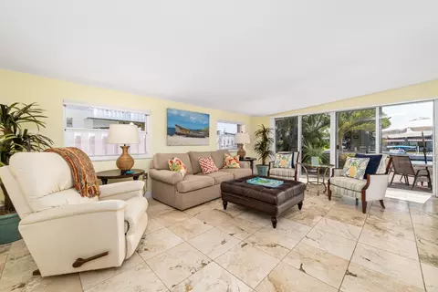 Living - 490 10th St #KEY colony, Key Colony Beach, FL 33051 photo 3 of 4