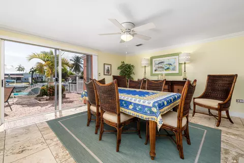 Dining - 490 10th St #KEY colony, Key Colony Beach, FL 33051 photo 1 of 2