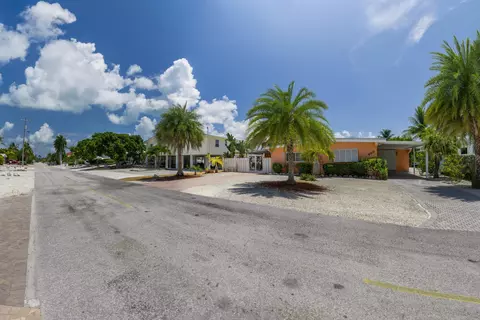 Exterior - 490 10th St #KEY colony, Key Colony Beach, FL 33051 photo 7 of 8