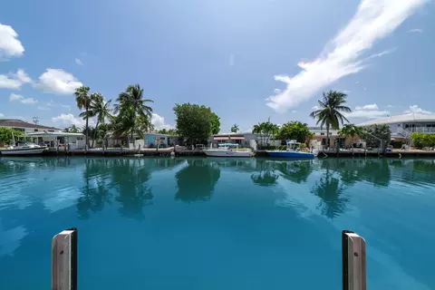 View/Area - 490 10th St #KEY colony, Key Colony Beach, FL 33051 photo 2 of 10