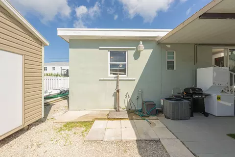 Exterior - 30 Orange Dr, Key Largo, FL 33037 photo 5 of 7