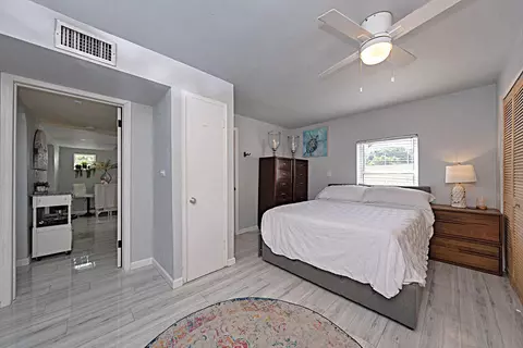 Bedroom - 30 Orange Dr, Key Largo, FL 33037 photo 1 of 4