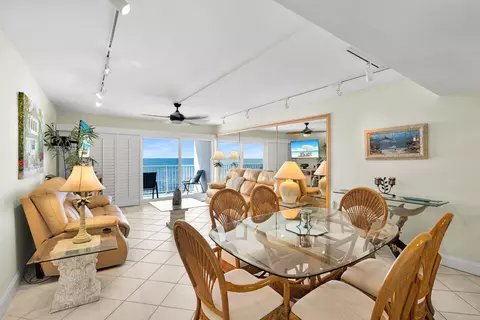 Dining - 201 E Ocean Dr UNIT 208, Key Colony Beach, FL 33051 photo 1 of 5