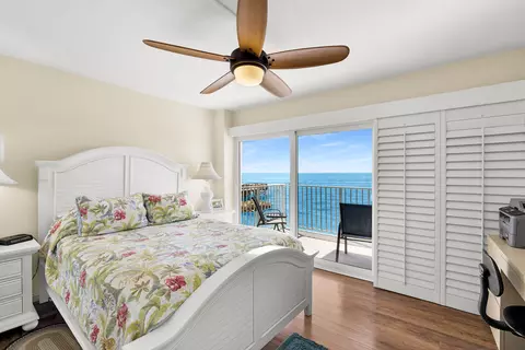 Bedroom - 201 E Ocean Dr UNIT 208, Key Colony Beach, FL 33051 photo 1 of 8