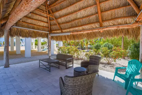 Exterior - 30985 Watson Blvd, Big Pine Key, FL 33043 photo 18 of 21