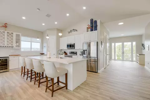 Kitchen - 30985 Watson Blvd, Big Pine Key, FL 33043 photo 5 of 6