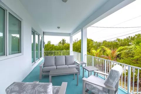 Exterior - 30985 Watson Blvd, Big Pine Key, FL 33043 photo 6 of 21