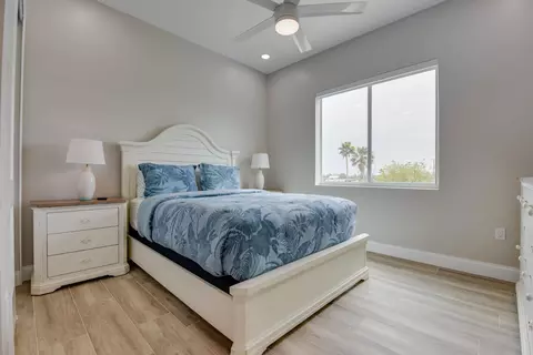 Bedroom - 30985 Watson Blvd, Big Pine Key, FL 33043 photo 5 of 7