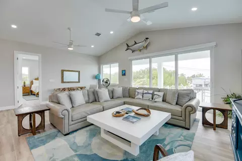 Living - 30985 Watson Blvd, Big Pine Key, FL 33043 photo 1 of 5