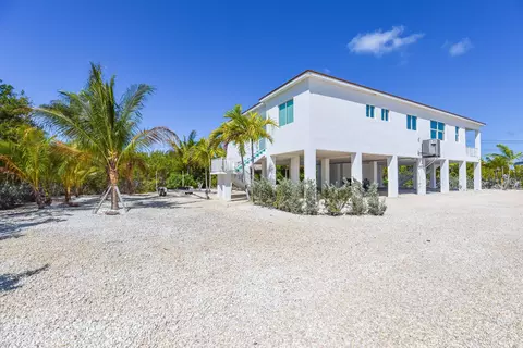Exterior - 30985 Watson Blvd, Big Pine Key, FL 33043 photo 19 of 21