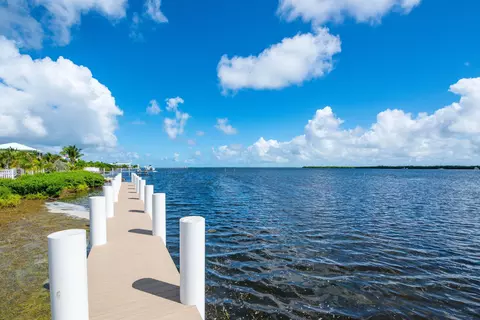 View/Area - 30985 Watson Blvd, Big Pine Key, FL 33043 photo 5 of 8