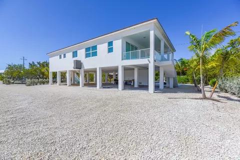 Exterior - 30985 Watson Blvd, Big Pine Key, FL 33043 photo 20 of 21