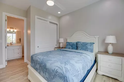 Bedroom - 30985 Watson Blvd, Big Pine Key, FL 33043 photo 4 of 7