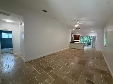 Living - 635 Cabrera St, Key Largo, FL 33037 photo 2 of 2