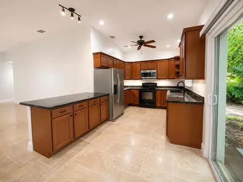 Kitchen - 635 Cabrera St, Key Largo, FL 33037 photo 1 of 2