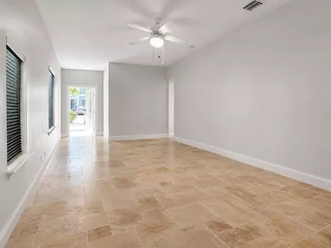 Living - 635 Cabrera St, Key Largo, FL 33037 photo 1 of 2