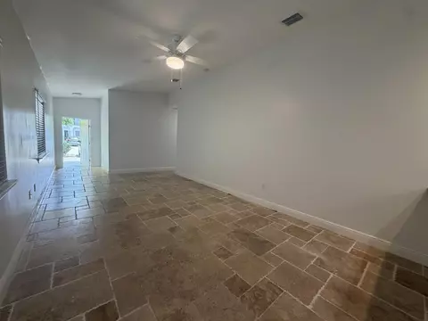 Living - 635 Cabrera St, Key Largo, FL 33037 photo 1 of 2
