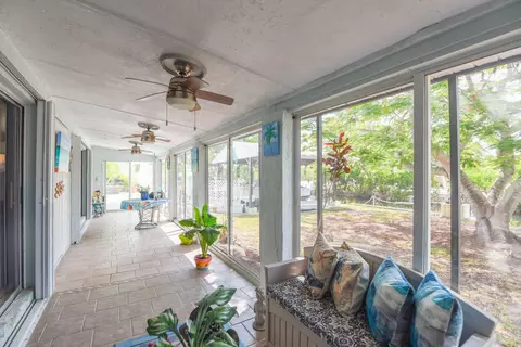 Exterior - 1817 Watson Blvd, Big Pine Key, FL 33043 photo 22 of 25