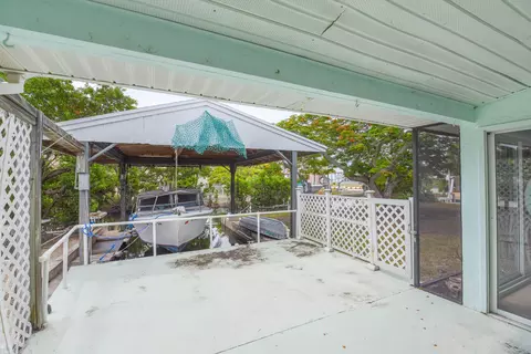 Exterior - 1817 Watson Blvd, Big Pine Key, FL 33043 photo 23 of 25