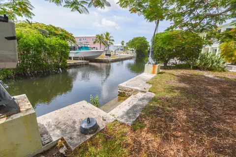 Exterior - 1817 Watson Blvd, Big Pine Key, FL 33043 photo 6 of 25