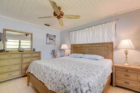 Bedroom - 1817 Watson Blvd, Big Pine Key, FL 33043 photo 1 of 4